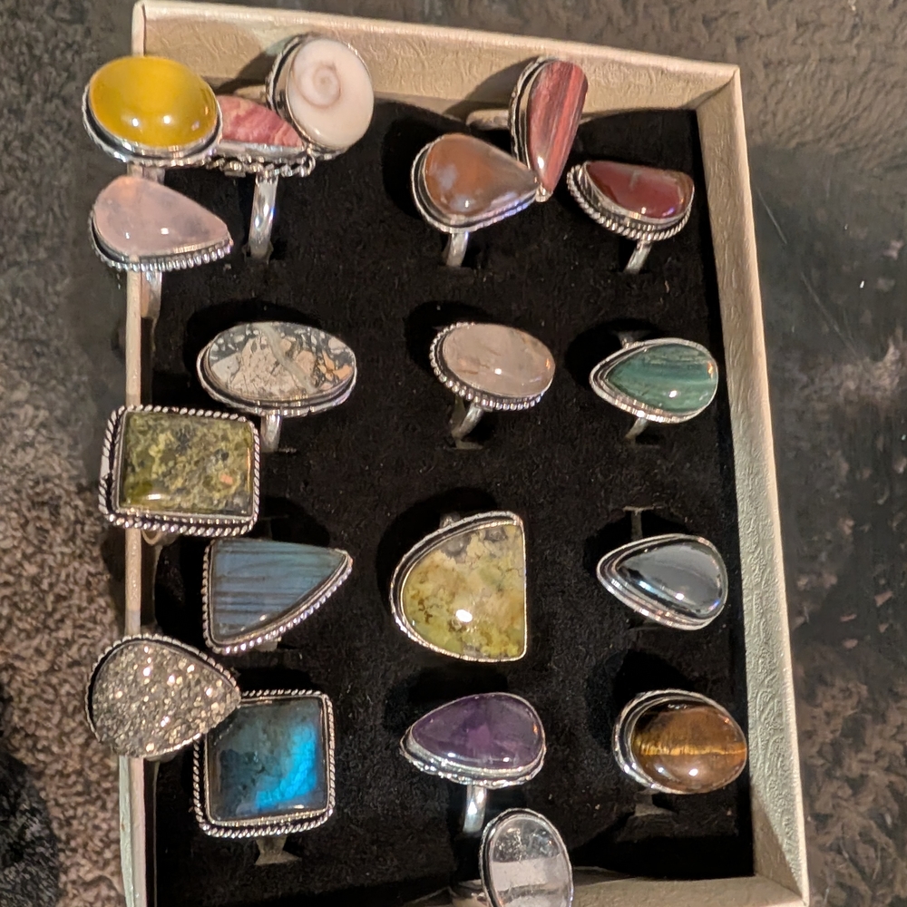 Elegant Multi-Stone Silver Rings Set - Picture 5 of 5